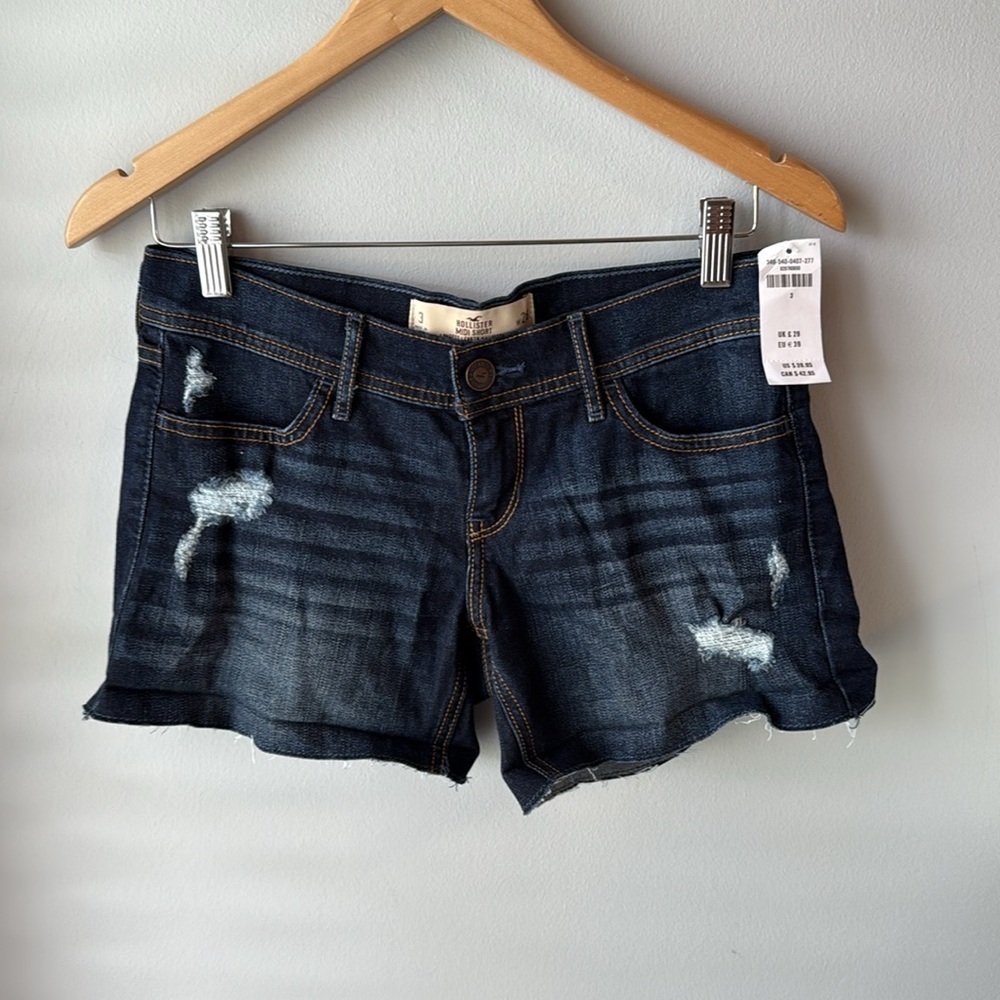 NWT Hollister Midi Short‎ Longest Length 4" in Ripped Dark Wash - Picture 5 of 7